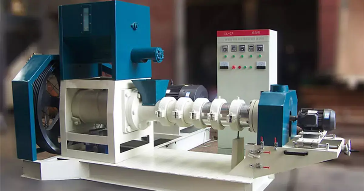 pelleted feed vs extruded feed
