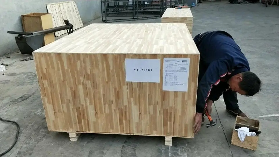 floating fish feed extruder machine in wooden box for South Africa